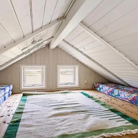 Helene - 1-1km From The Sea By Interhome *